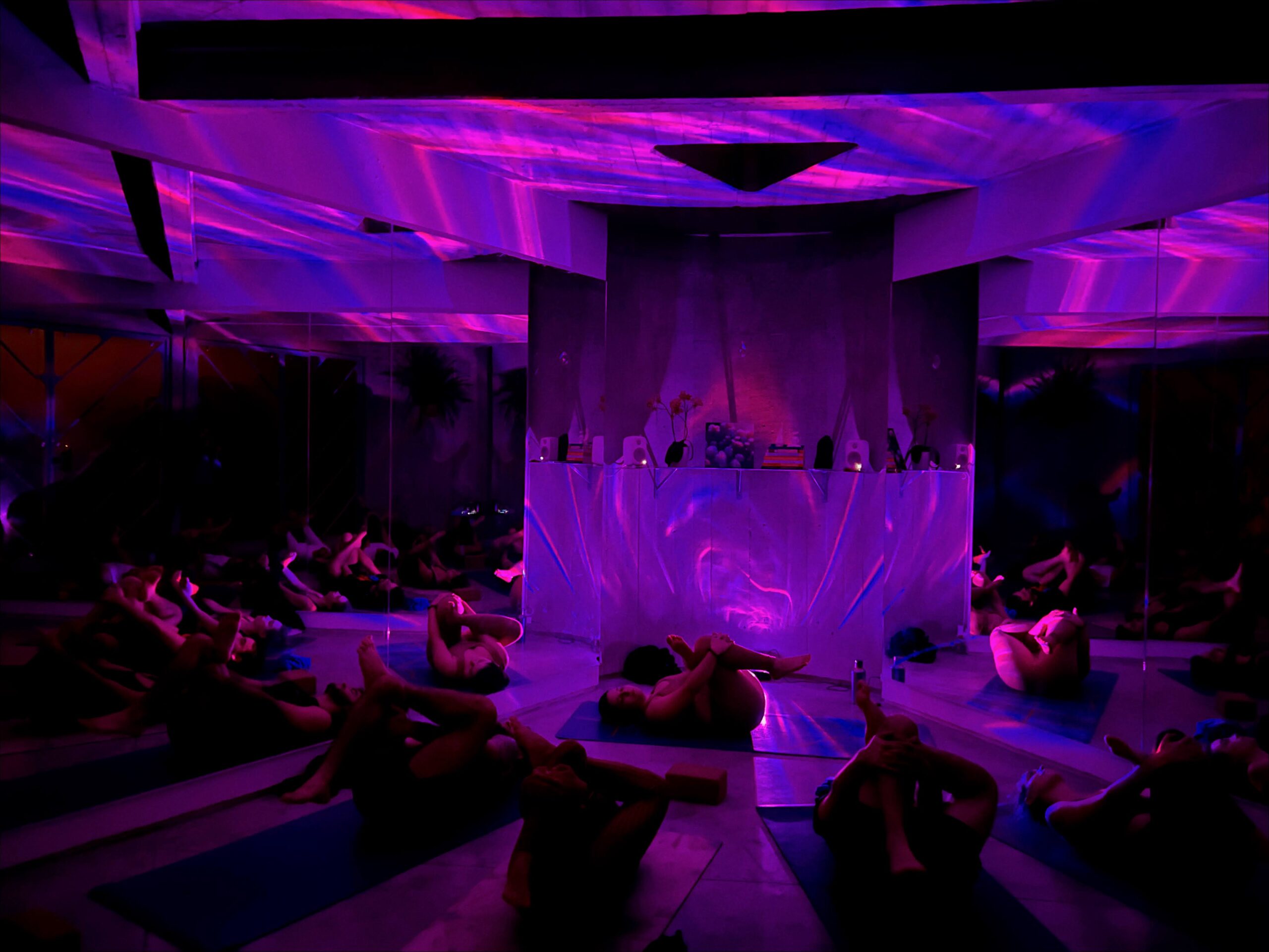 Clase de yoga restaurativo